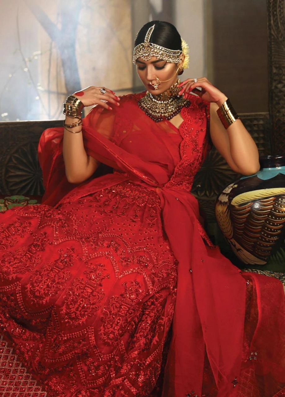bridal dresses pakistani red