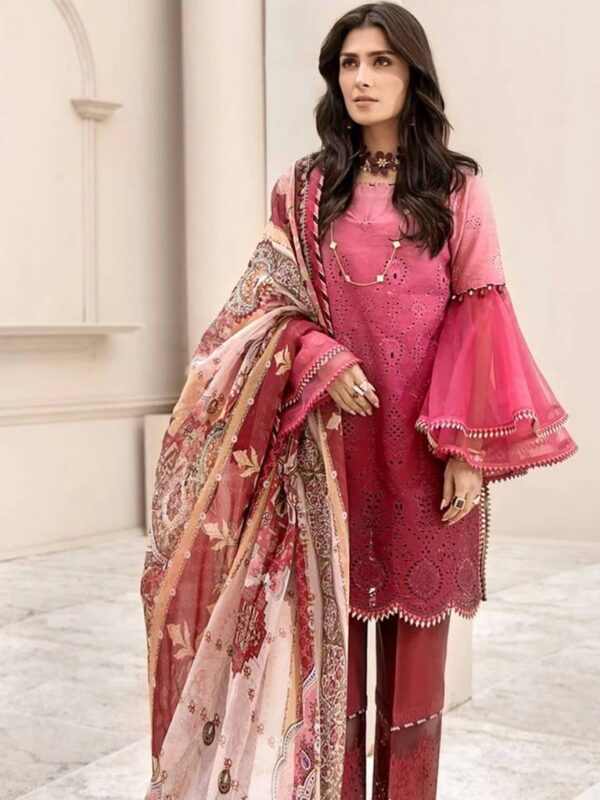 Ayeza Khan dress